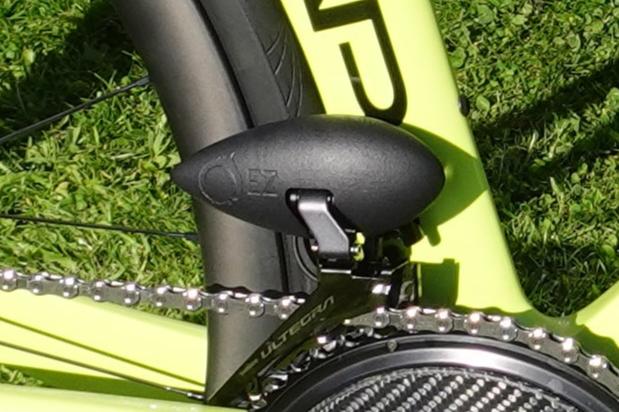 50kph 5.8 Watts, 40kph 4 Watts, 30kph 2 Watts.
0 Yaw Watt Saving 30kph = 1.4 / 40kph = 4.1 / 50kph = 5.8
25 grams
Used in Ironman Triathlon, PTO Pro Field / BTF / ETU / ITU and inspected
Front Derailleur Guard, Ultegra Di2