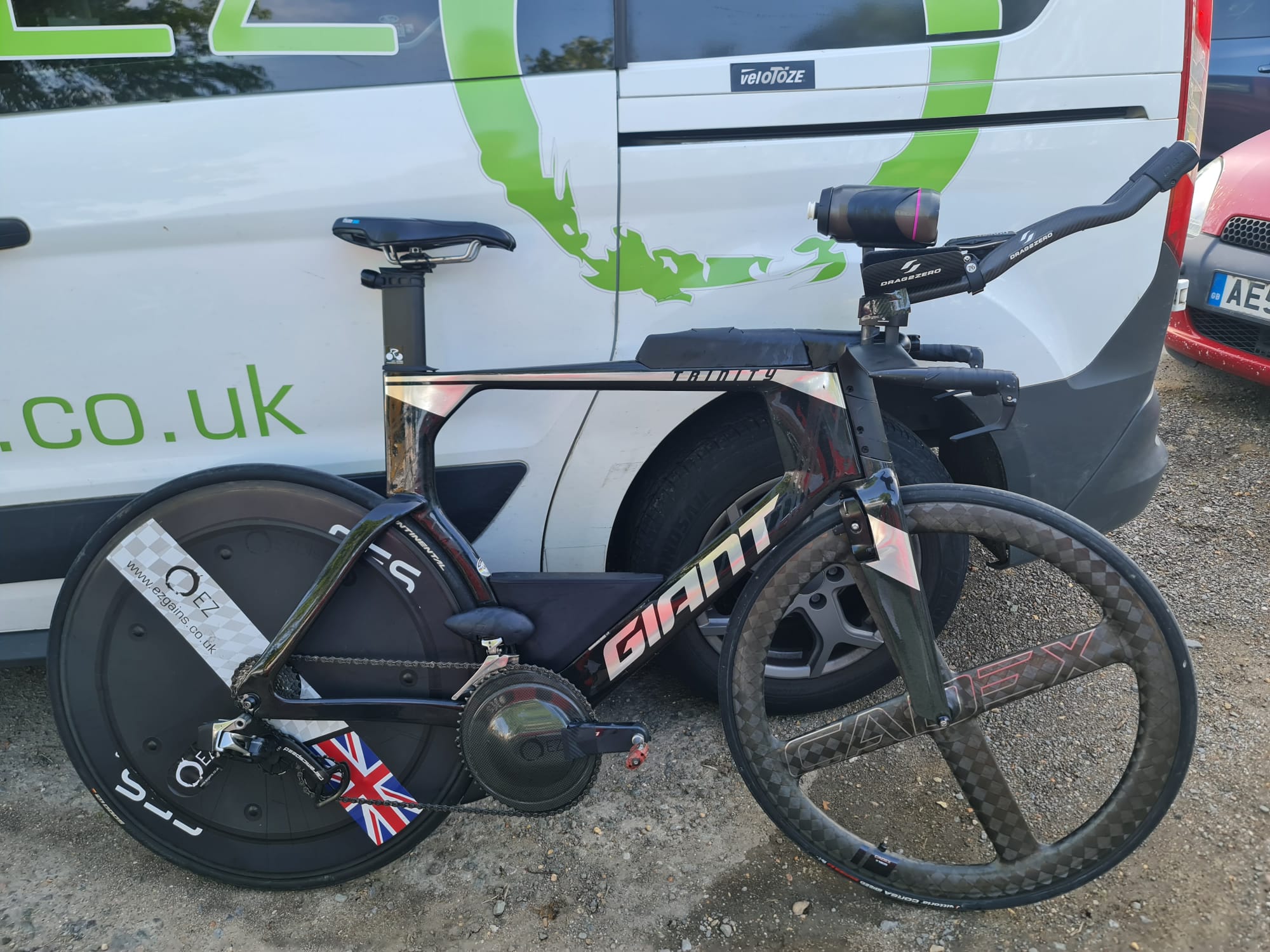 50kph 5.8 Watts, 40kph 4 Watts, 30kph 2 Watts.
0 Yaw Watt Saving 30kph = 1.4 / 40kph = 4.1 / 50kph = 5.8
25 grams
Used in Ironman Triathlon, PTO Pro Field / BTF / ETU / ITU and inspected
Front Derailleur Guard, Giant Trinity