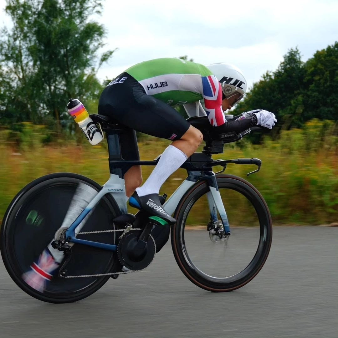 50kph 5.8 Watts, 40kph 4 Watts, 30kph 2 Watts.
0 Yaw Watt Saving 30kph = 1.4 / 40kph = 4.1 / 50kph = 5.8
25 grams
Used in Ironman Triathlon, PTO Pro Field / BTF / ETU / ITU and inspected
Front Derailleur Guard, Bucky Bike Builds