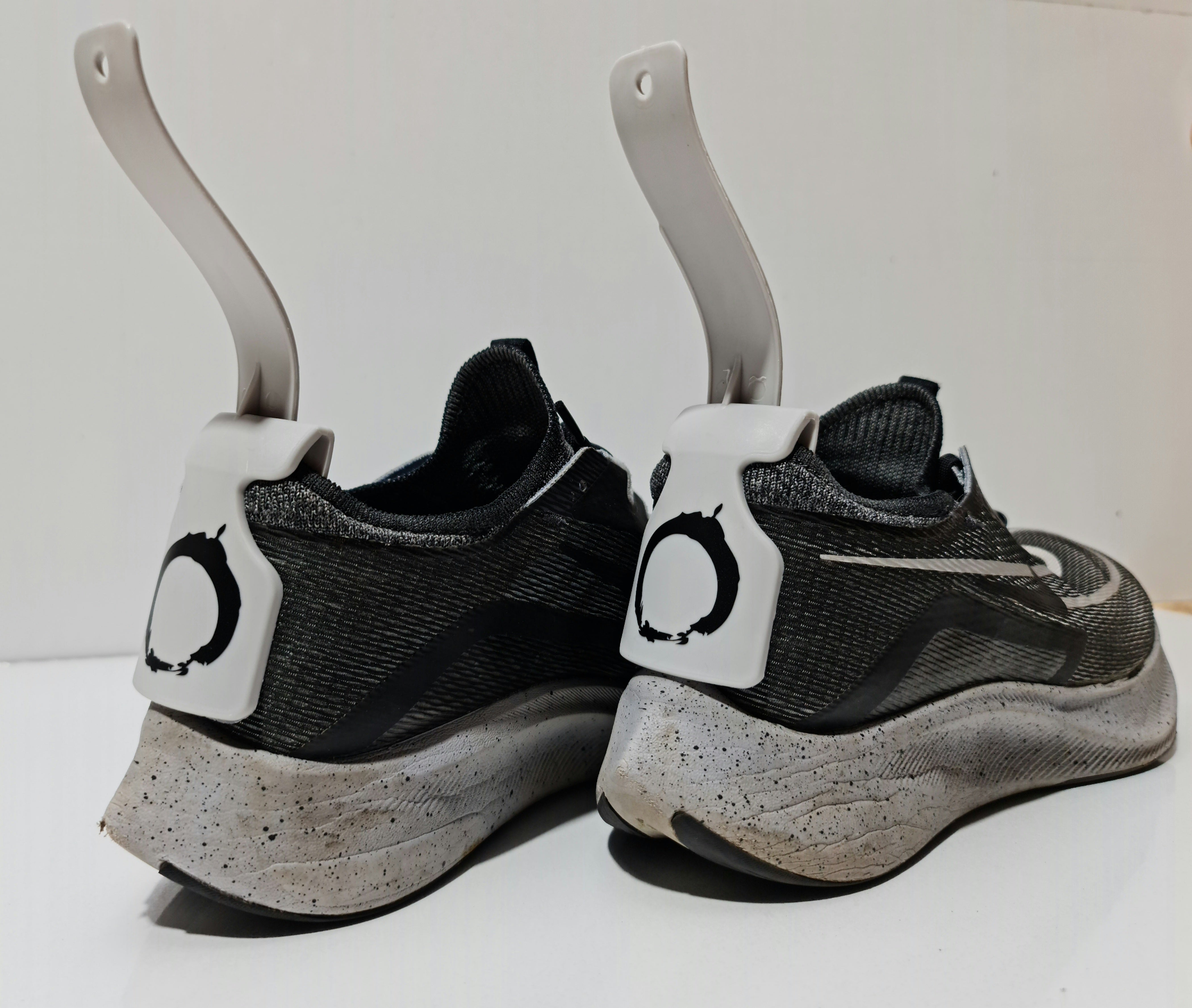 plastic shoe horn saves time when in transition making it easier to slip your shoes on in a speedy way. #plastic #shoehorns #ease