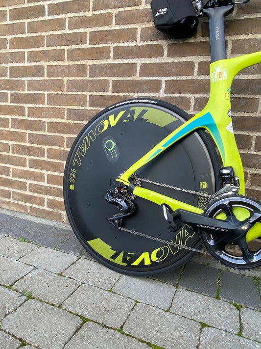 Oval wheels fitted with an EZ Disc to make you go faster in time trial and triathlon and cycling
